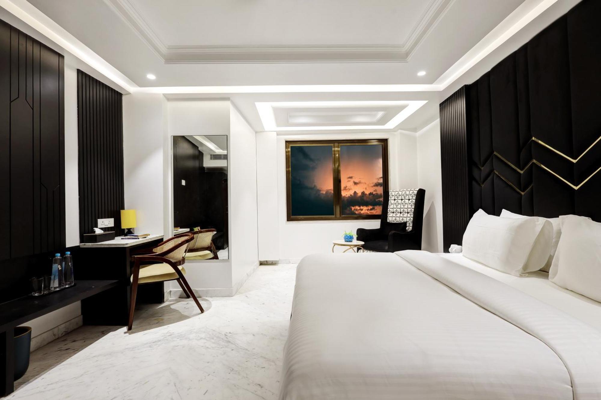Hotel Namaste Hindustan Just A Minute Away From New Delhi Railway Station And Connaught Place Exterior foto